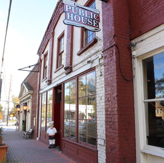 It’s Always Spooky Season at These Haunted Restaurants and Hotels Around Atlanta
